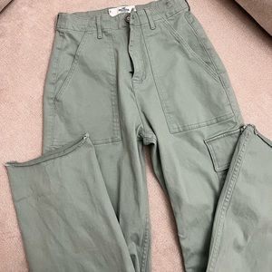 hollister ultra high rise ankle cargos